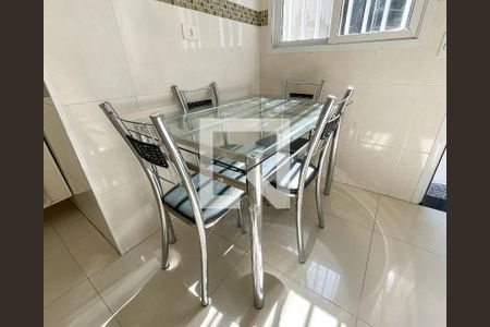 Casa à venda com 270m², 2 quartos e 3 vagasCozinha