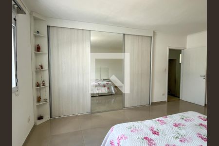 Casa à venda com 270m², 2 quartos e 3 vagasSuíte 2