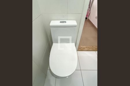 Casa à venda com 270m², 2 quartos e 3 vagasBanheiro da Suíte 1