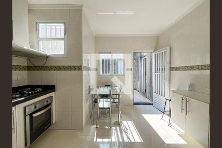 Casa à venda com 270m², 2 quartos e 3 vagasCozinha