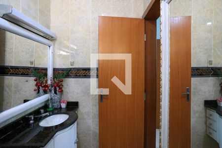 Casa à venda com 409m², 4 quartos e 4 vagas Casa à venda com 409m², 4 quartos e 4 vagasBanheiro