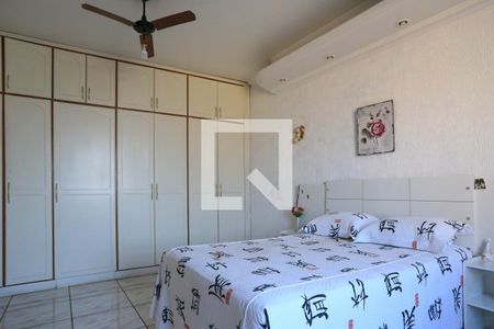 Casa à venda com 409m², 4 quartos e 4 vagas Casa à venda com 409m², 4 quartos e 4 vagasSuíte