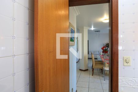 Casa à venda com 409m², 4 quartos e 4 vagas Casa à venda com 409m², 4 quartos e 4 vagasLavabo