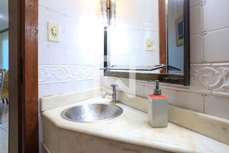 Casa à venda com 409m², 4 quartos e 4 vagas Casa à venda com 409m², 4 quartos e 4 vagasLavabo