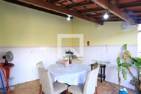 Casa à venda com 409m², 4 quartos e 4 vagas Casa à venda com 409m², 4 quartos e 4 vagasÁrea Externa