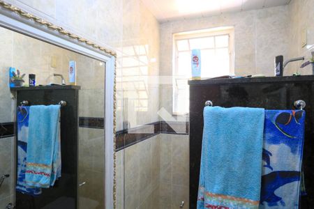 Casa à venda com 409m², 4 quartos e 4 vagas Casa à venda com 409m², 4 quartos e 4 vagasBanheiro