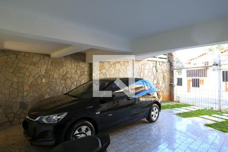 Casa à venda com 409m², 4 quartos e 4 vagas Casa à venda com 409m², 4 quartos e 4 vagasÁrea Externa