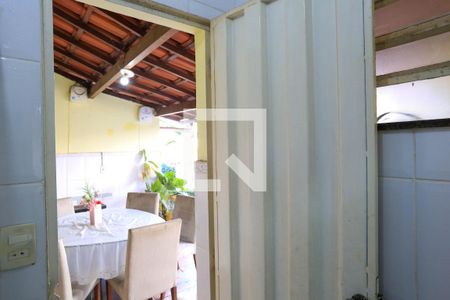 Casa à venda com 409m², 4 quartos e 4 vagas Casa à venda com 409m², 4 quartos e 4 vagasBanheiro