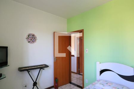 Casa à venda com 409m², 4 quartos e 4 vagas Casa à venda com 409m², 4 quartos e 4 vagasQuarto 2