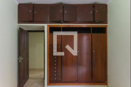 Casa à venda com 133m², 5 quartos e 2 vagasQuarto 3