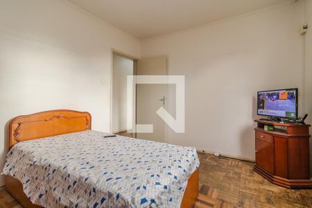 Quarto 1 de apartamento para alugar com 3 quartos, 75m² em Medianeira, Porto Alegre
