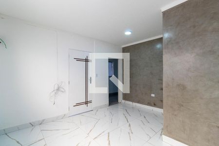 Casa para alugar com 66m², 2 quartos e 2 vagas Casa para alugar com 66m², 2 quartos e 2 vagasSala