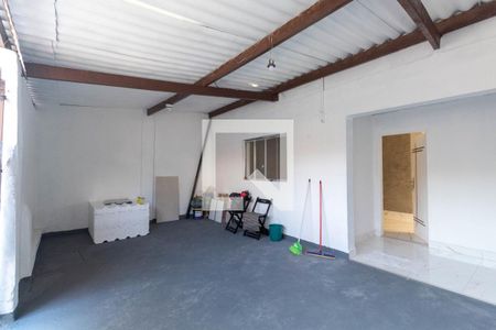 Casa para alugar com 66m², 2 quartos e 2 vagas Casa para alugar com 66m², 2 quartos e 2 vagasGaragem