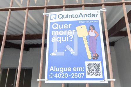 Casa para alugar com 66m², 2 quartos e 2 vagas Casa para alugar com 66m², 2 quartos e 2 vagasFachada