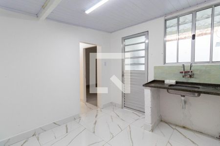 Casa para alugar com 66m², 2 quartos e 2 vagas Casa para alugar com 66m², 2 quartos e 2 vagasCozinha