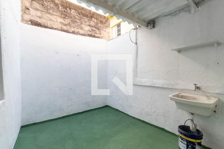 Casa para alugar com 66m², 2 quartos e 2 vagas Casa para alugar com 66m², 2 quartos e 2 vagasLavanderia