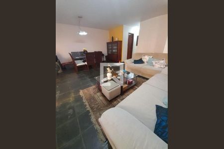 Casa à venda com 3 quartos, 130m² em Itaipu, Niterói