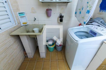 Casa à venda com 110m², 2 quartos e 1 vagaÁrea de Serviço