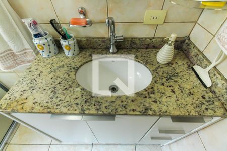 Casa à venda com 110m², 2 quartos e 1 vagaBanheiro 2