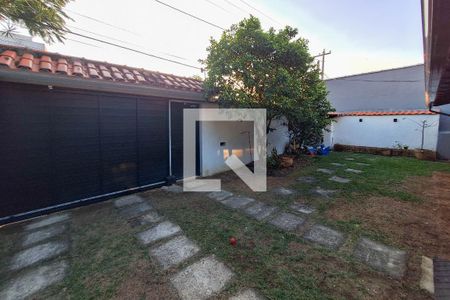 Casa para alugar com 360m², 4 quartos e 2 vagas Casa para alugar com 360m², 4 quartos e 2 vagasQuintal