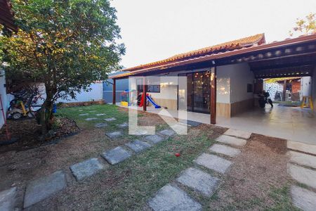 Casa para alugar com 360m², 4 quartos e 2 vagas Casa para alugar com 360m², 4 quartos e 2 vagasQuintal