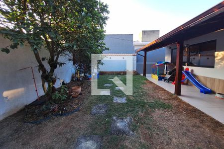Casa para alugar com 360m², 4 quartos e 2 vagas Casa para alugar com 360m², 4 quartos e 2 vagasQuintal