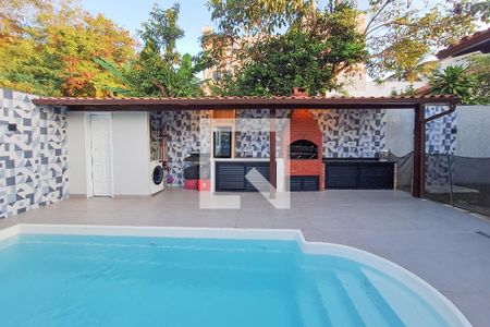 Casa para alugar com 360m², 4 quartos e 2 vagas Casa para alugar com 360m², 4 quartos e 2 vagasChurrasqueira