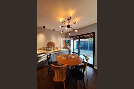 Sala de casa para alugar com 4 quartos, 360m² em Piratininga, Niterói
