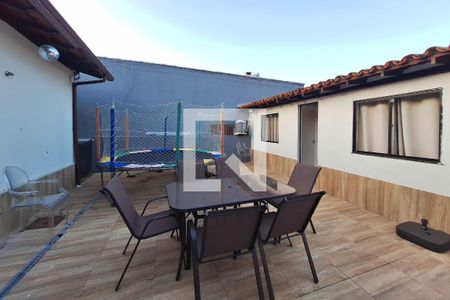 Casa para alugar com 360m², 4 quartos e 2 vagas Casa para alugar com 360m², 4 quartos e 2 vagasQuintal