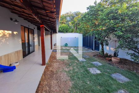 Casa para alugar com 360m², 4 quartos e 2 vagas Casa para alugar com 360m², 4 quartos e 2 vagasQuintal