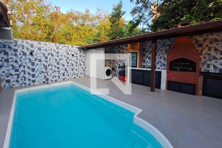 Casa para alugar com 360m², 4 quartos e 2 vagas Casa para alugar com 360m², 4 quartos e 2 vagasPiscina