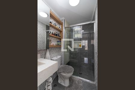 Apartamento à venda com 69m², 3 quartos e 1 vaga Apartamento à venda com 69m², 3 quartos e 1 vagaBanheiro Social