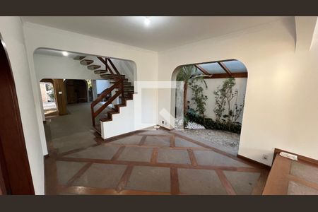 Casa para alugar com 929m², 4 quartos e 4 vagasSala 