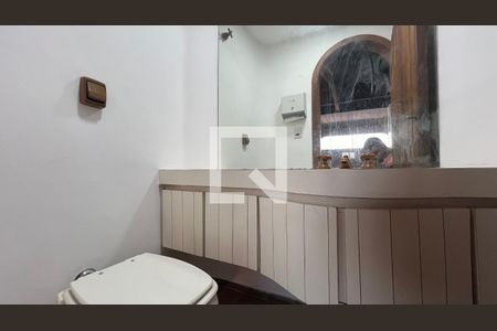 Casa para alugar com 929m², 4 quartos e 4 vagasLavabo do sótão 