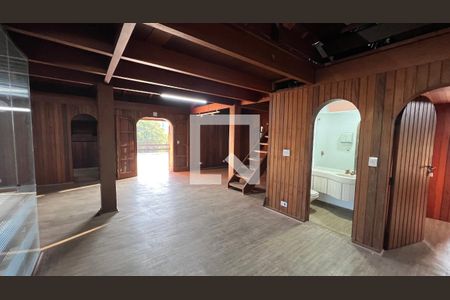 Casa para alugar com 929m², 4 quartos e 4 vagasSótão 