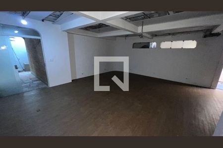 Casa para alugar com 929m², 4 quartos e 4 vagasSalão de Festas