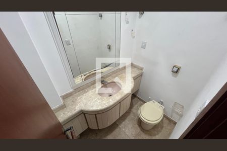 Casa para alugar com 929m², 4 quartos e 4 vagasLavabo 