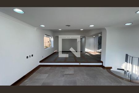 Casa para alugar com 929m², 4 quartos e 4 vagasSala 