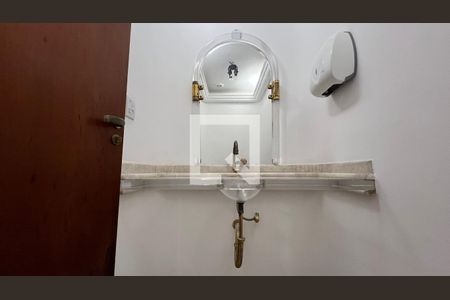 Casa para alugar com 929m², 4 quartos e 4 vagasLavabo