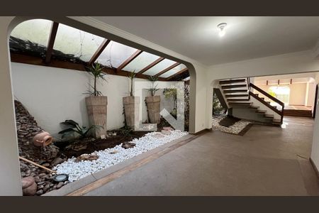 Casa para alugar com 929m², 4 quartos e 4 vagasHall social