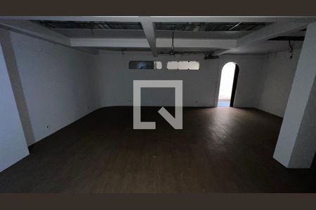 Casa para alugar com 929m², 4 quartos e 4 vagasSalão de Festas