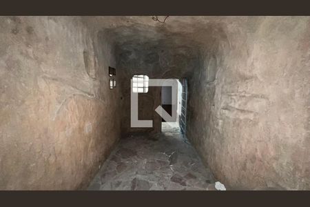 Casa para alugar com 929m², 4 quartos e 4 vagasTaverna 