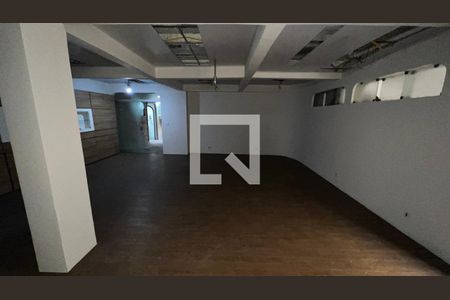 Casa para alugar com 929m², 4 quartos e 4 vagasSalão de Festas