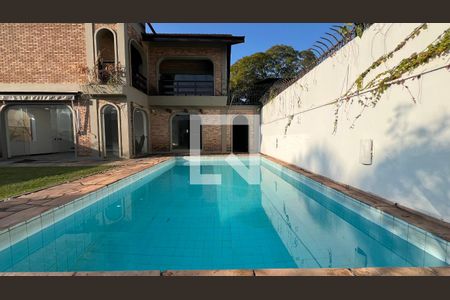 Casa para alugar com 929m², 4 quartos e 4 vagasPiscina