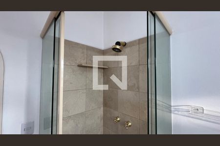 Casa para alugar com 929m², 4 quartos e 4 vagasBanheiro 1