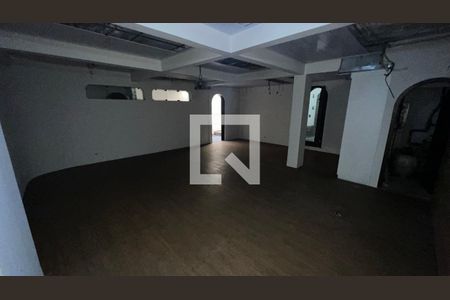 Casa para alugar com 929m², 4 quartos e 4 vagasSalão de Festas