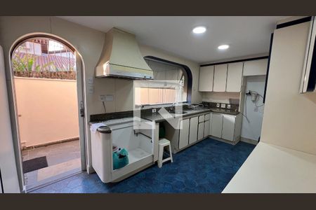 Casa para alugar com 929m², 4 quartos e 4 vagasCozinha