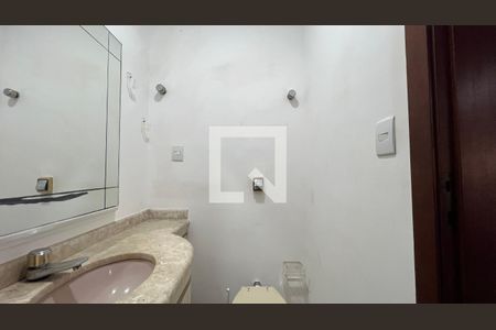 Casa para alugar com 929m², 4 quartos e 4 vagasLavabo