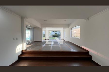 Casa para alugar com 929m², 4 quartos e 4 vagasSala 