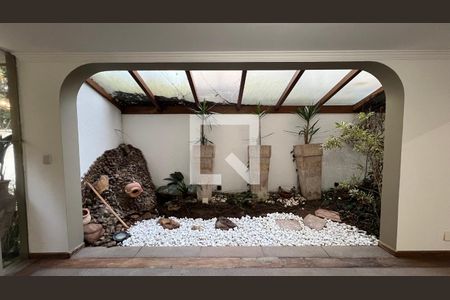 Casa para alugar com 929m², 4 quartos e 4 vagasJardim de inverno 